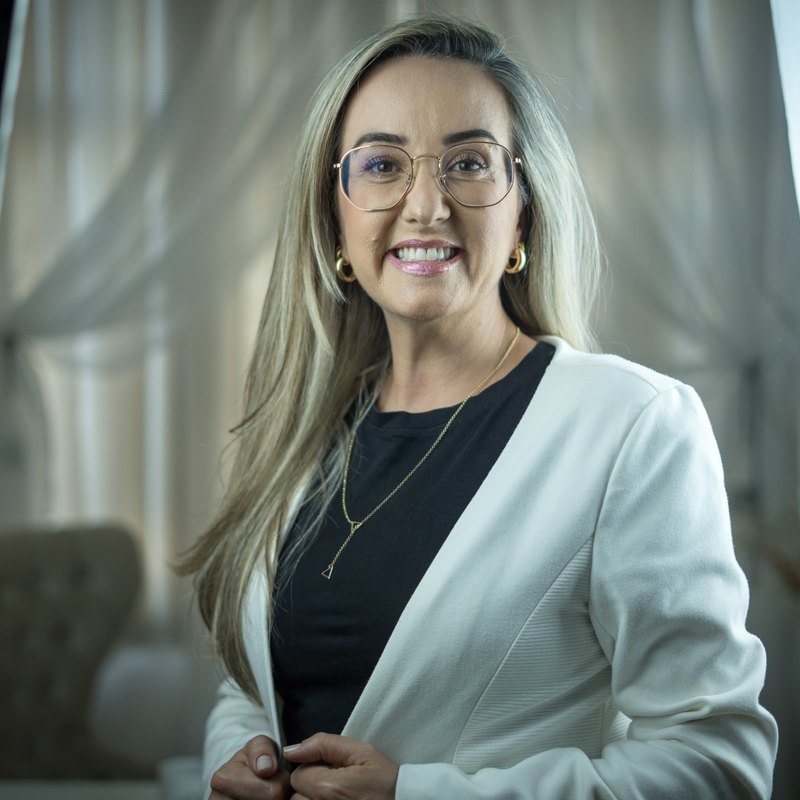 Rosana Cabral